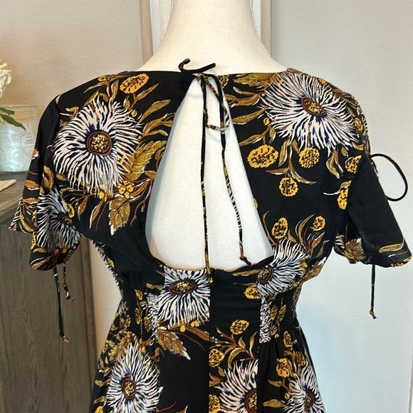 Madewell: Flowy Short Sunflower Dress - Picture 9 of 13